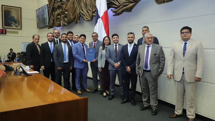 Aprueban en tercer debate iniciativa No.11, Que reforma la Ley 105 de 1973, que organiza las juntas comunales, y la Ley 106 de 1973, sobre Régimen Municipal, y dicta otra disposición, con el objetivo de transparentar la gestión en los gobiernos locales.