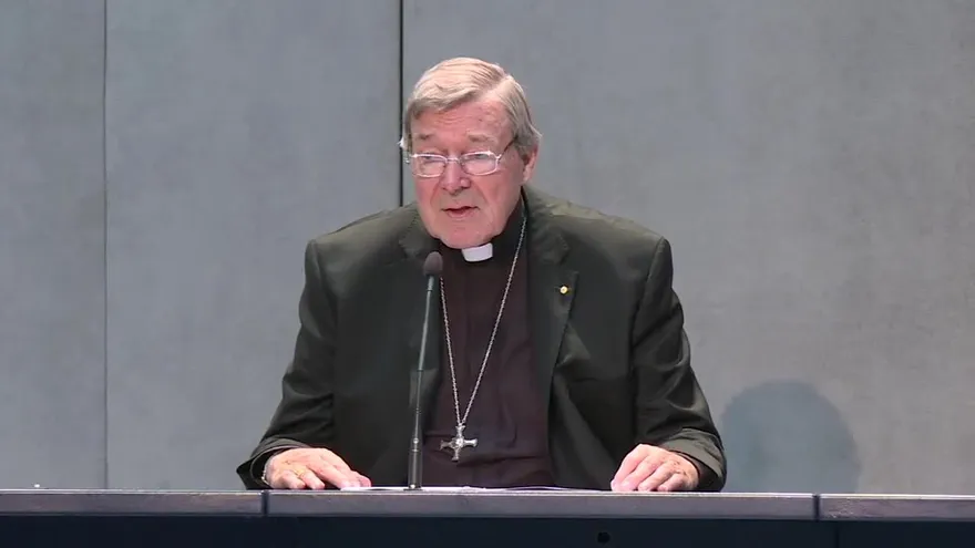 El número tres del Vaticano rechaza acusaciones de abuso sexual