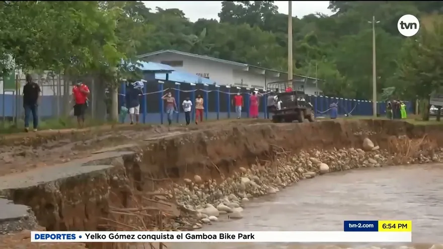 Suspenden clases a distancia en áreas afectadas por inundaciones
