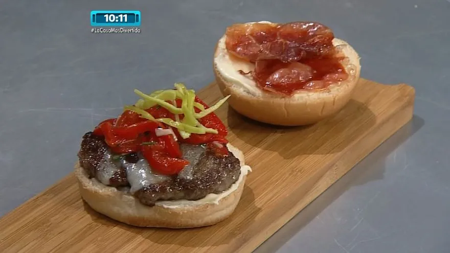 Slider con peperoncini,morrones,manchego y jamón serrano