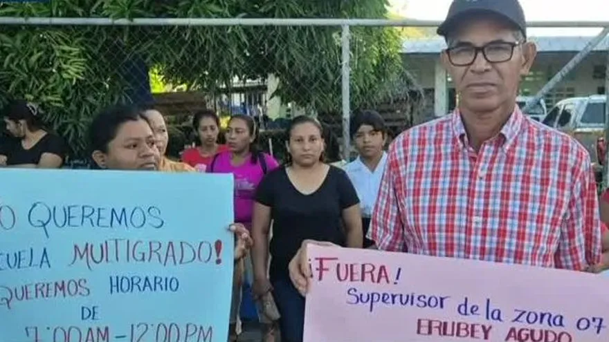 Padres suspenden clases en escuela de Veraguas por falta de docentes