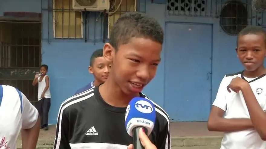 Crece la expectativa por carrera de Alonso Edward