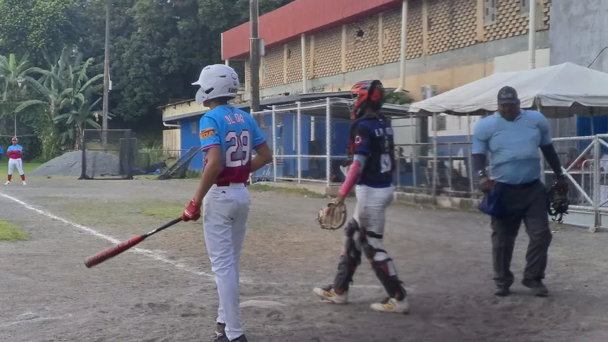 Partido del torneo Sectorial Metropolitano de Béisbol Intermedio entre Cerro Viento y Caimitillo