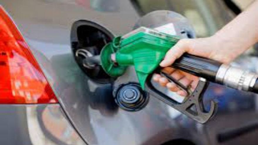 Precios de los combustibles bajarán desde este viernes
