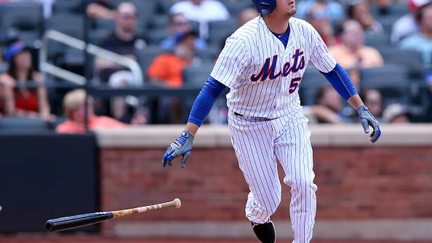 Kelly Johnson conectó un cuadrangular en el partido