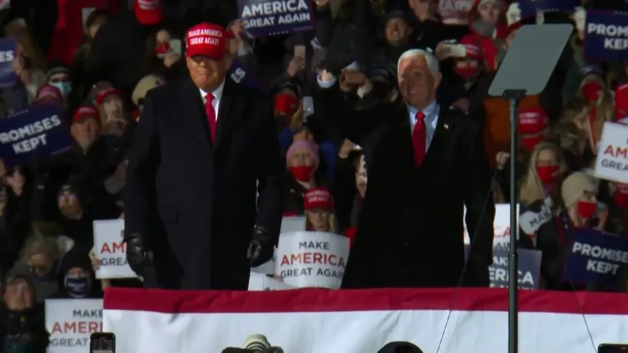 Trump y Biden intercambian ataques en cierre de campaña en EEUU
