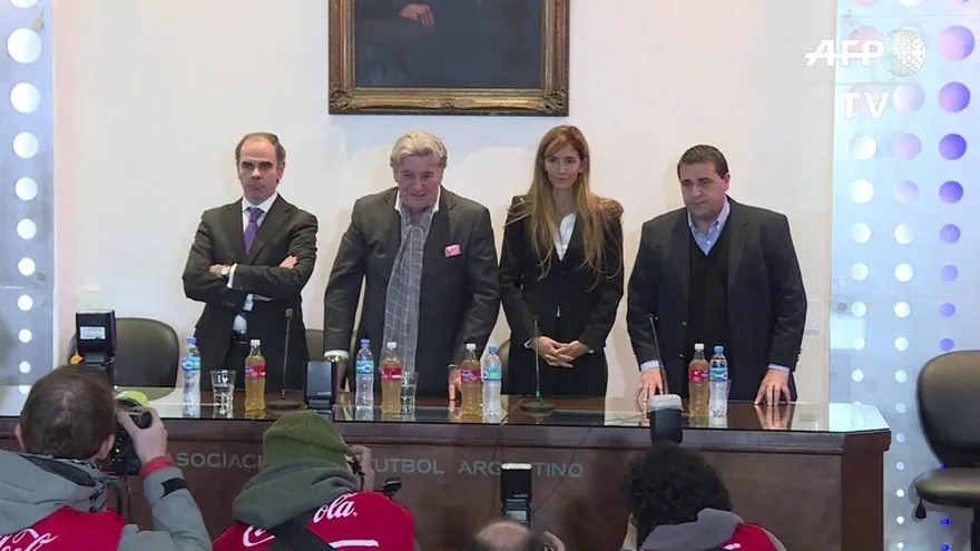 Designar a nuevo técnico y convencer a Messi para que vuelva, son las urgencias de la AFA