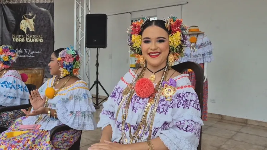 Antón se prepara para celebrar el 54º Festival Nacional del Toro Guapo.