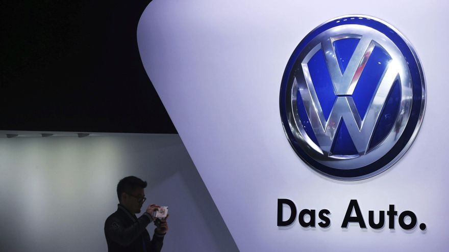 Volkswagen reconoció ayer que trucó sus vehículos para eludir las normas medioambientales de Estados Unidos.