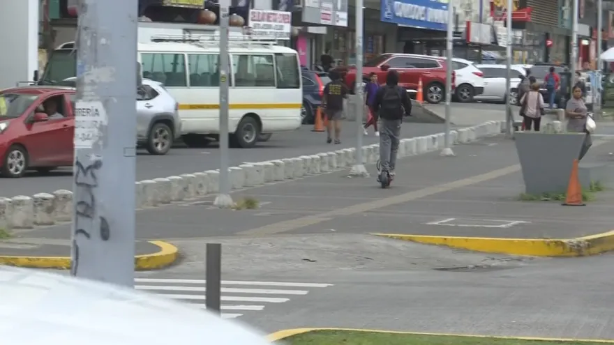 Medidas para regular uso de motocicletas y scooters en las calles