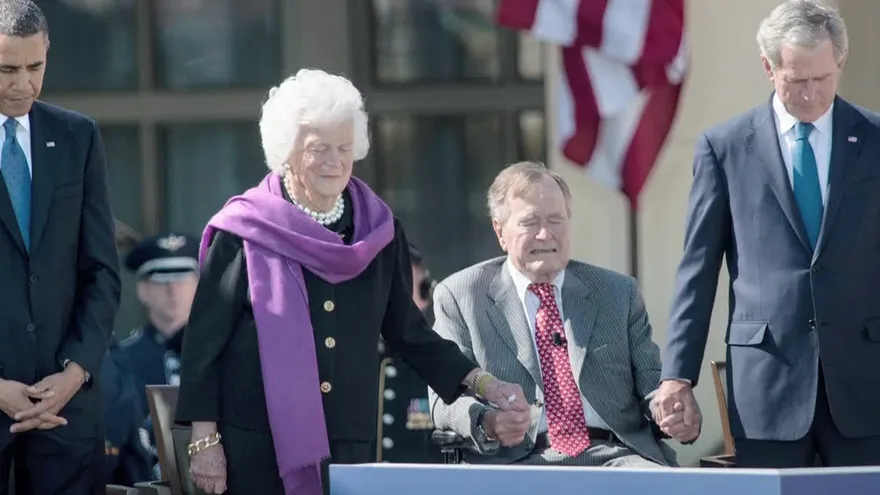 Ex primera dama Barbara Bush muere a los 92 años