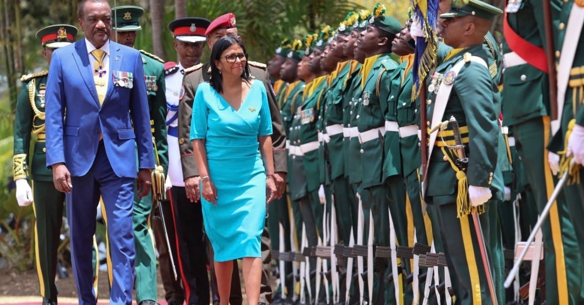 Venezuela invita a Barbados a invertir en campos petroleros