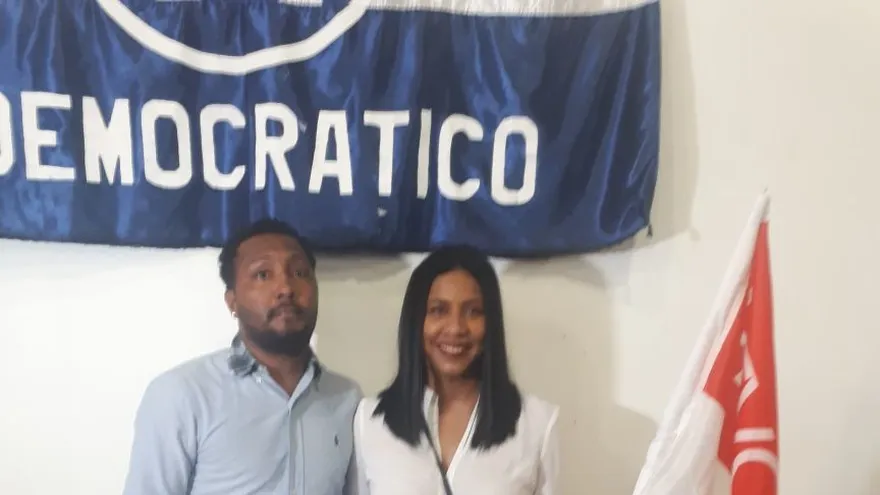 Rouss Laguna se postula como precandidata a diputada por el PRD