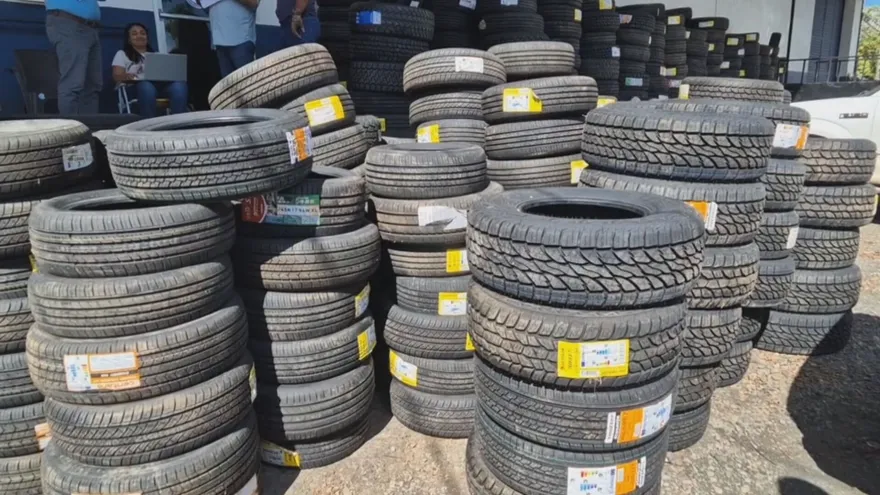 Decomisan en Chiriquí más de mil llantas presuntamente ingresadas sin documentación.