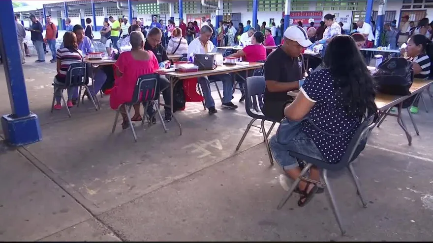 Noticiero AM 2 de agosto de 2017 - Bloque 2