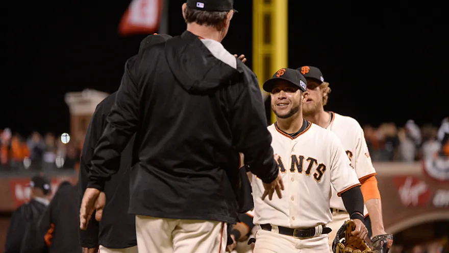 Gigantes acarician el boleto a la Serie Mundial