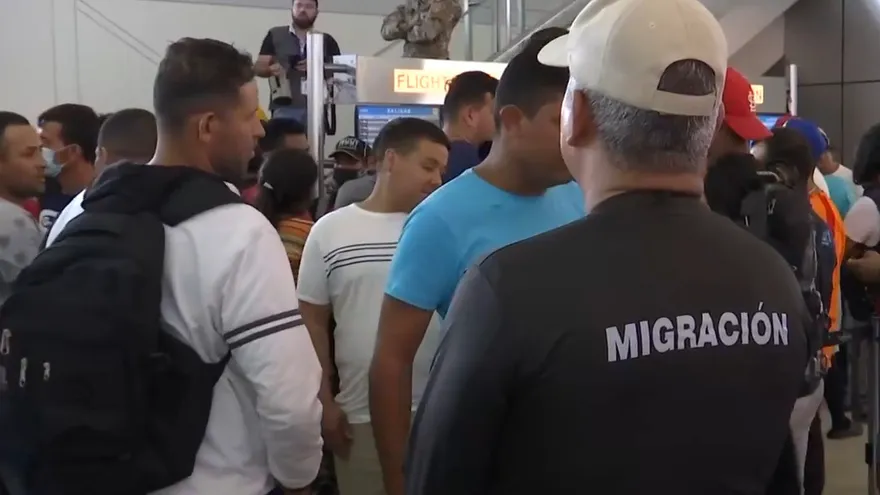 Migrantes venezolanos se concentran en Panamá