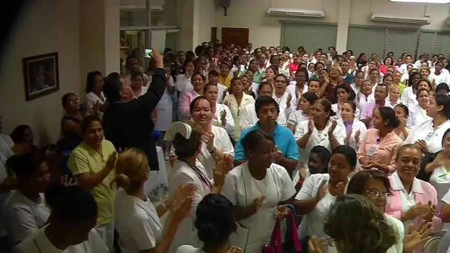 Enfermeras exigen aumento salarial