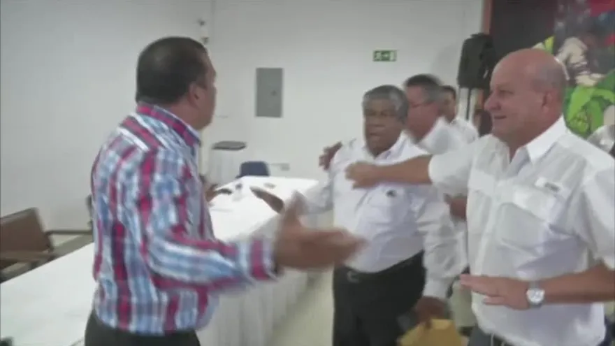 Insultos y denuncias de compra de votos en elección en Coclé