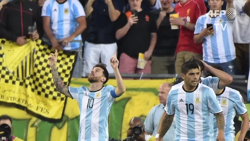 Lionel Messi igualó a Gabriel Batistuta como máximo goleador argentino