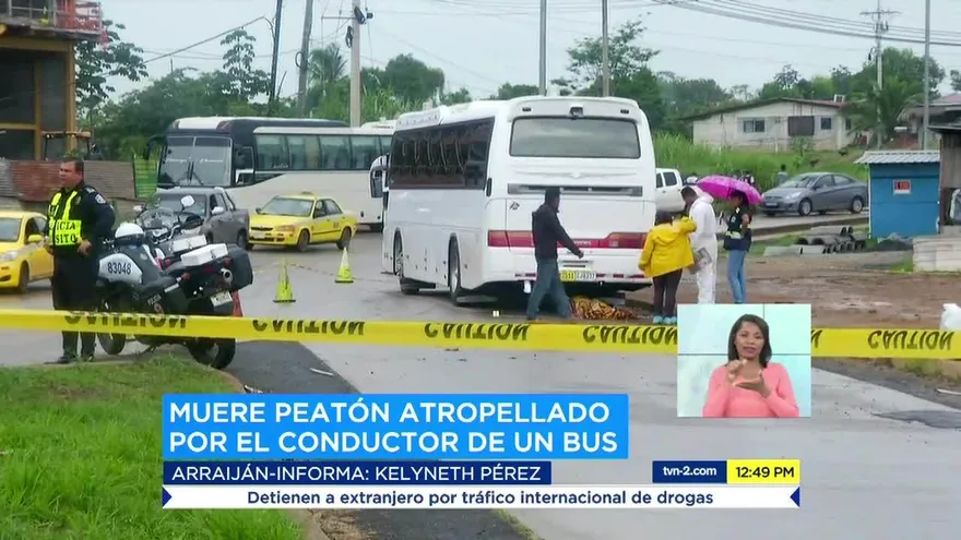 Hombre muere al ser arrollado por un autobús