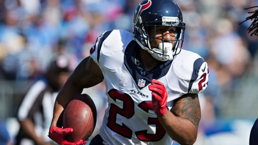 Foster anota tres veces en triunfo de Texans