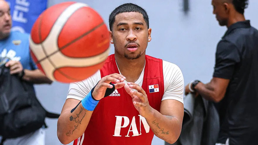 Jugador de la Selección de Baloncesto de Panamá