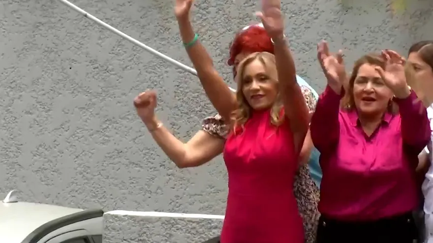 Yanibel Ábrego se postula y niega que haya distanciamiento con Martinelli