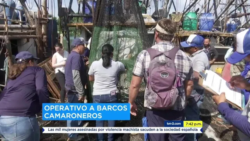 Arap realiza operativos en barcos camaroneros