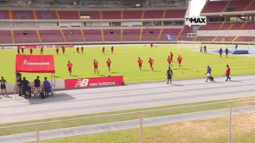 La Sele entrenó en su segundo día pensando en Irlanda del Norte