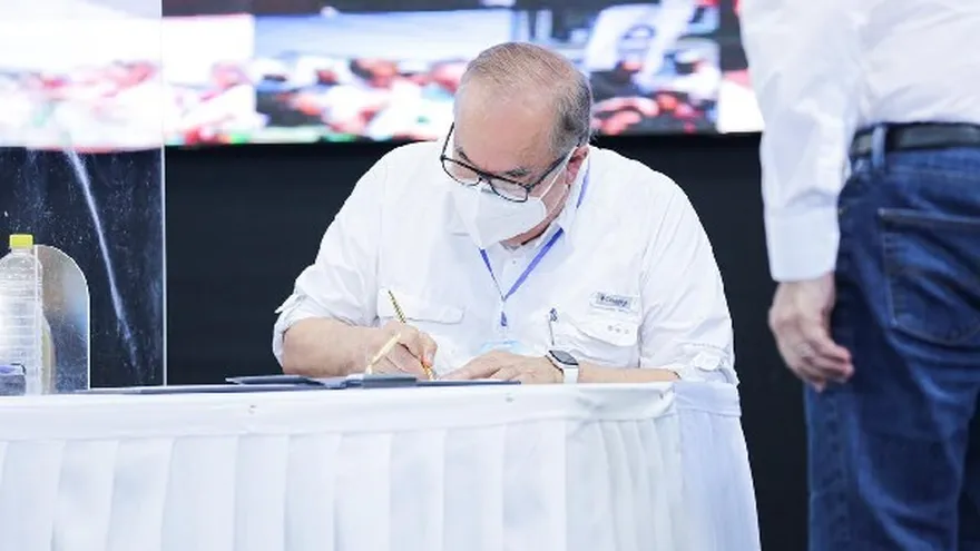 CSS firma acuerdo con el Mida.