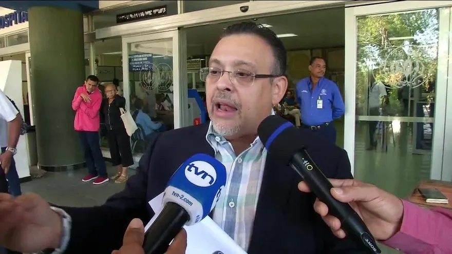 Multarán a las empresas que incumplen con entrega de medicamentos en la CSS