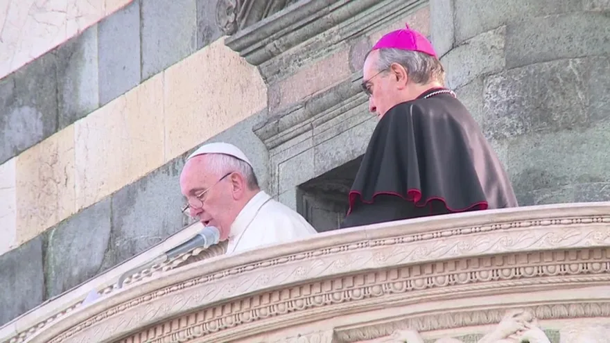 Papa condenó la corrupción y la explotación laboral