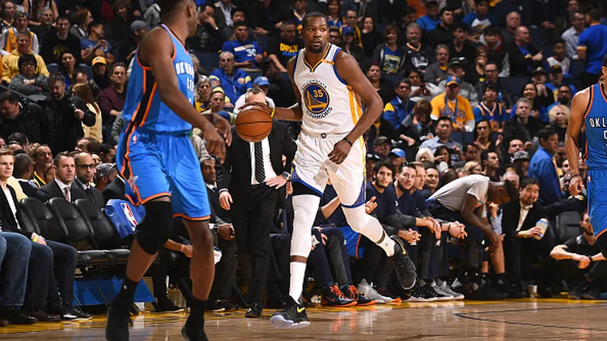 Kevin Durant lució imponente frente a su antiguo equipo