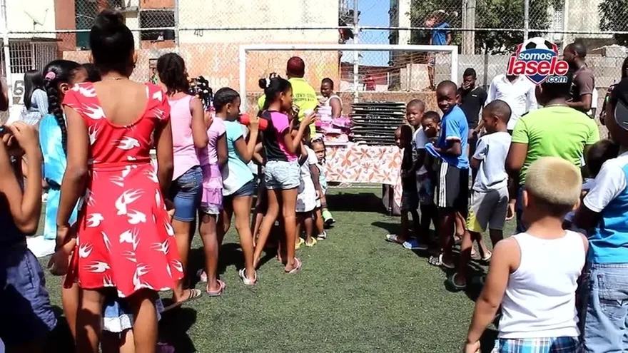 La navidad llegó a San Joaquín con Luis Tejada