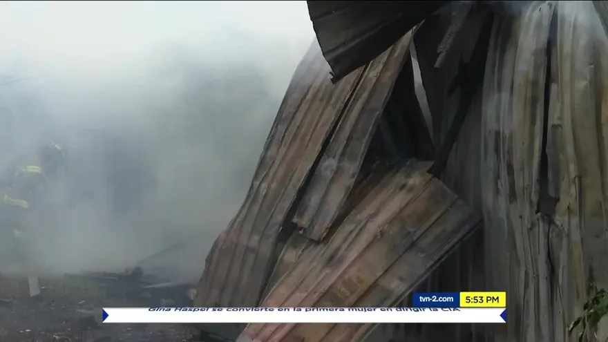 Varias familias damnificadas tras incendio en Curundú