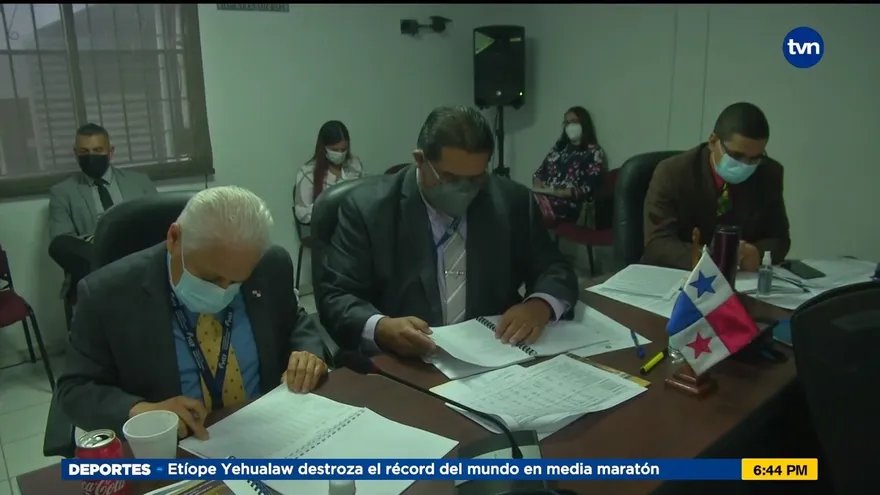 Más dinero para la Asamblea, menos para educación y el agro