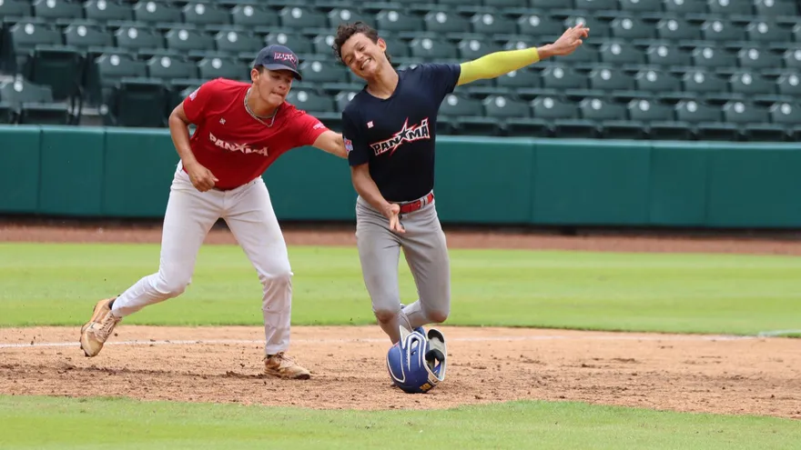 Partido de fogueo entre los conjuntos U18 y U15 de Panamá
