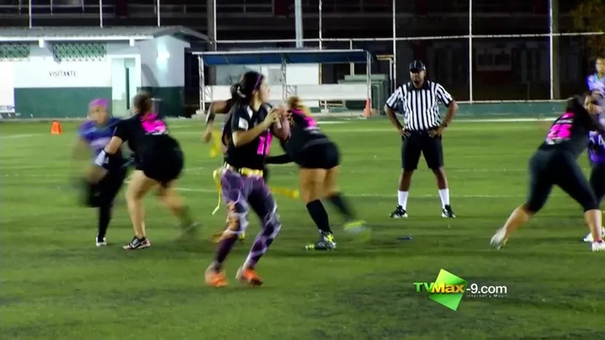 Ángela Evans una habilidosa jugadora de Flag Football