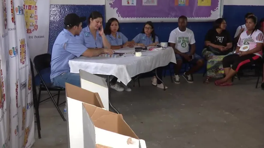 Jóvenes eligen remodelación de cancha de Barraza