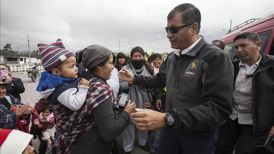 El presidente ecuatoriano, Rafael Correa, aseguró hoy que la situación en el volcán Cotopaxi, que en la última semana ha expulsado grandes cantidades de ceniza, es la mayor preocupación actual de su Gobierno.