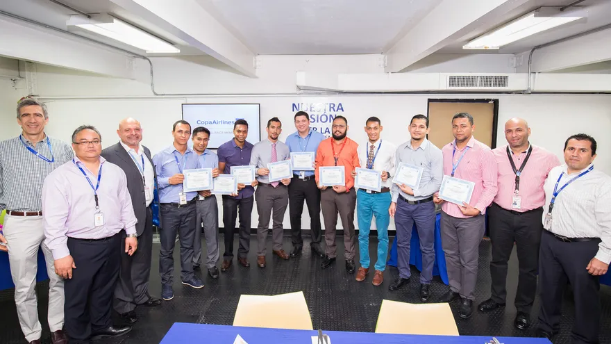 Fueron 10 jóvenes que se graduaron.