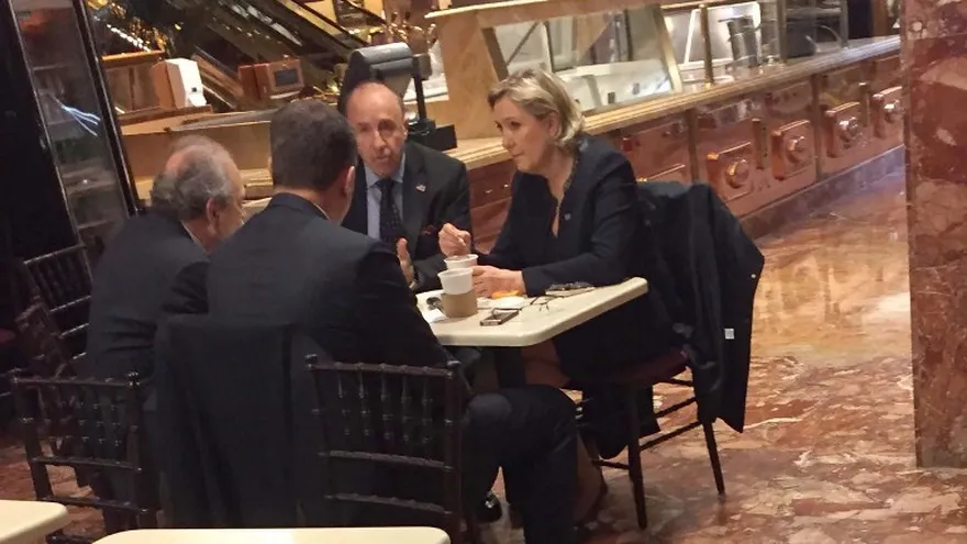 La candidata presidencial francesa de extrema derecha, Marine Le Pen, visitó el Trump Tower.