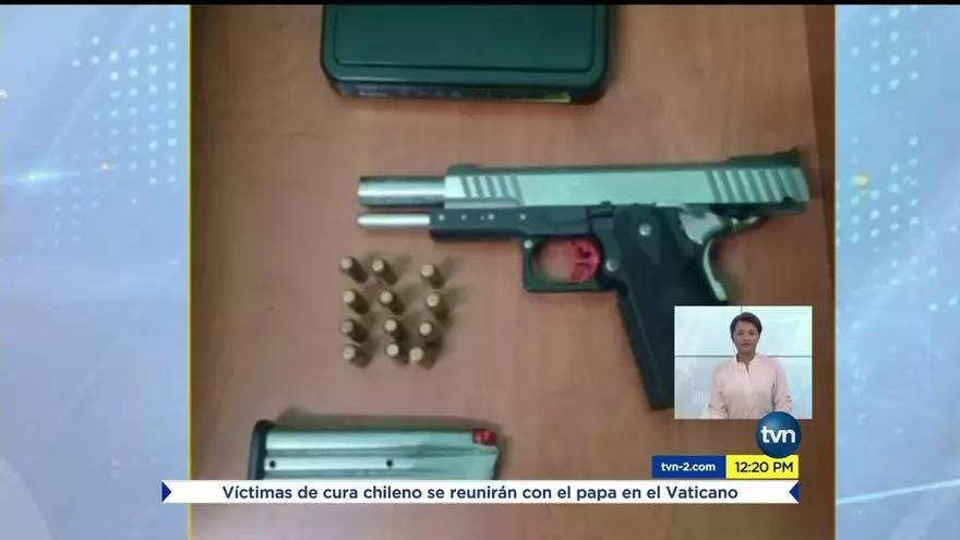 Encuentran arma a un menor en una escuela de la capital