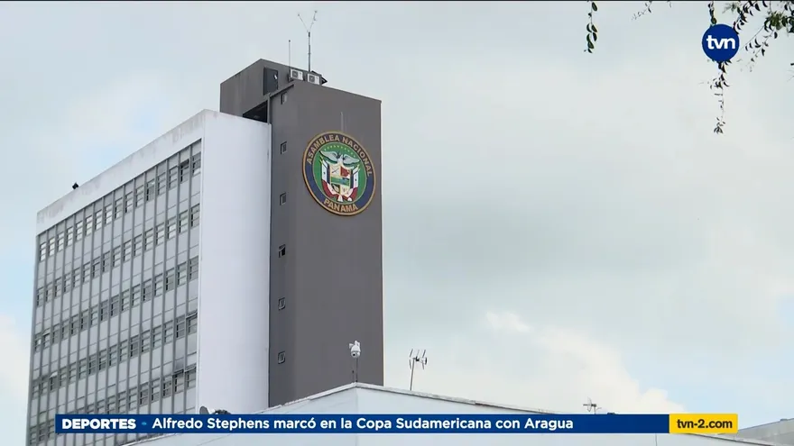 Reacciones por vacunación de diputados