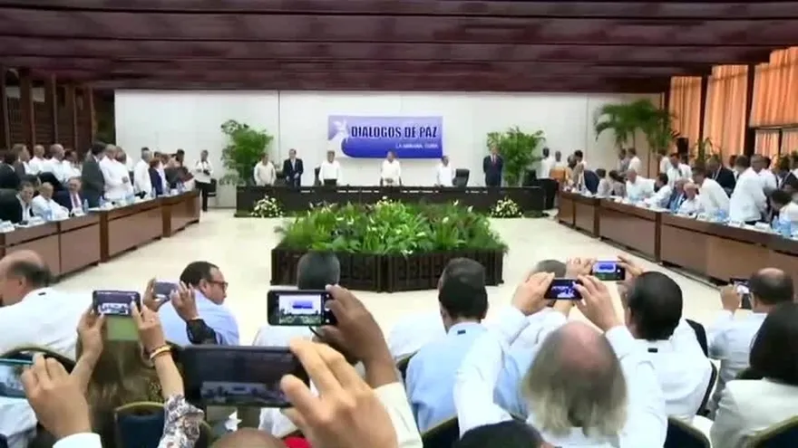 Finaliza acuerdo de paz entre las FARC y el Gobierno de Colombia