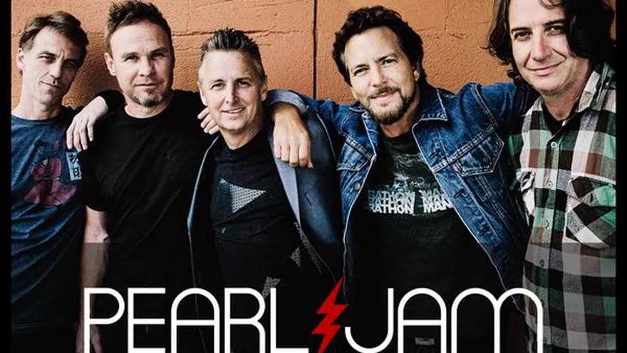 Leyendas de la música de Seattle se unen en favor de radio pública