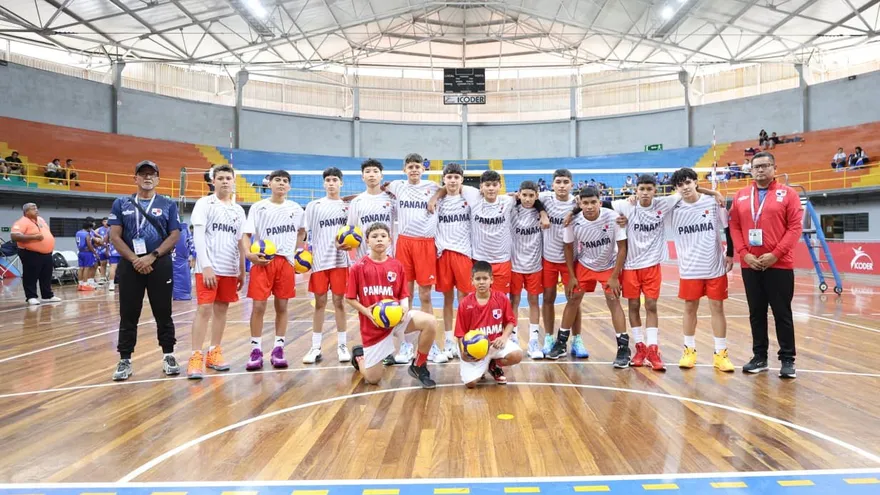 Delegación panameña que participa en los Juegos Deportivos Estudiantiles de Premedia CODICADER