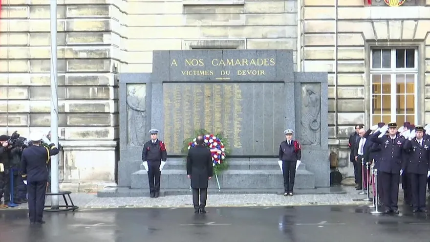Hollande pide a la seguridad nacional coordinación