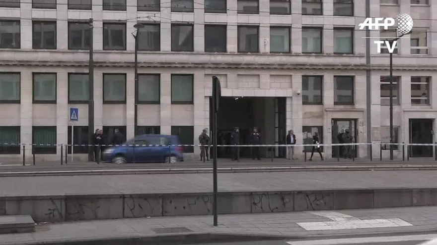 Bélgica mantendrá presos a sospechosos de ataques otro mes